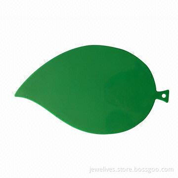 Plastic Cutting Board in Leaf Shape